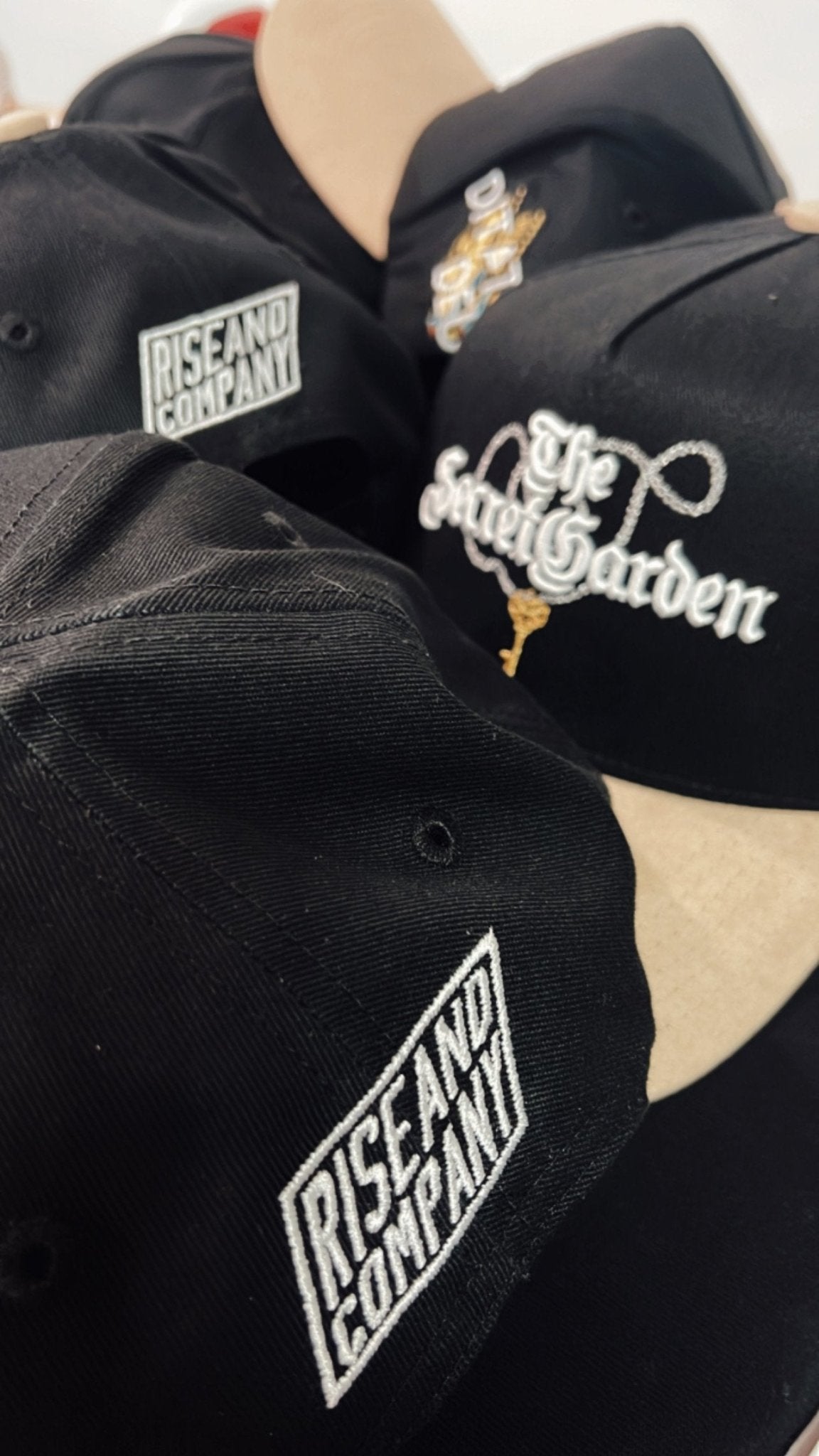 THE SECRET GARDEN CAP - RisexCompany